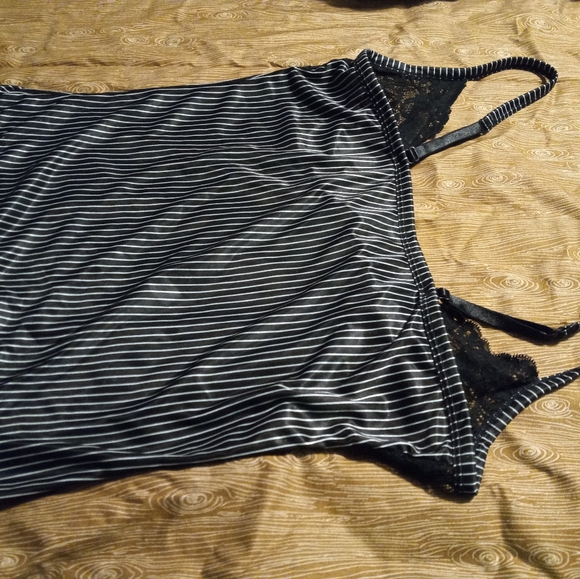 Hot Topic y2k lace and pinstripe camisole - Picture 4 of 11